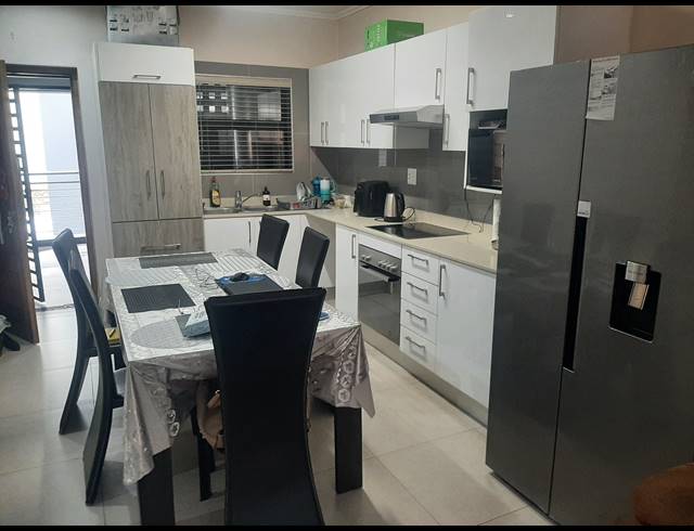 2 BEDROOM APARTMENT FOR SALE IN UMHLANGA RIDGE